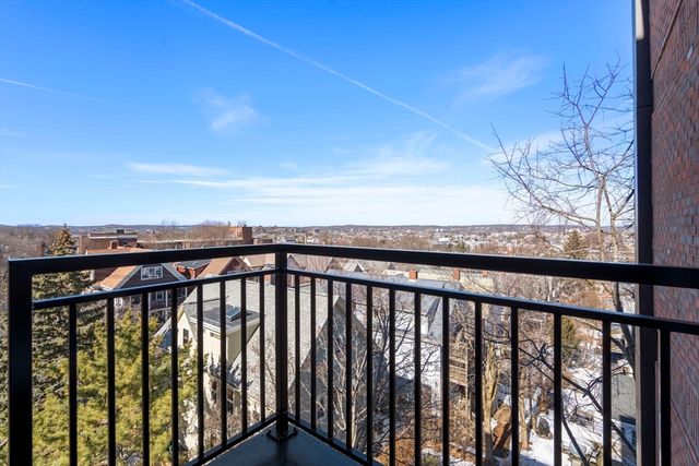 125 Lowell Street 503, Somerville, MA 02143