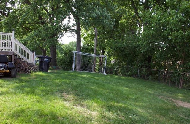 15404 E 35th Street, Independence, MO 64055