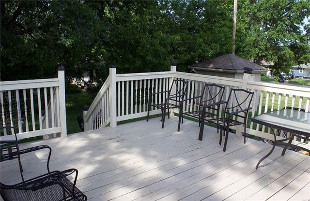 15404 E 35th Street, Independence, MO 64055