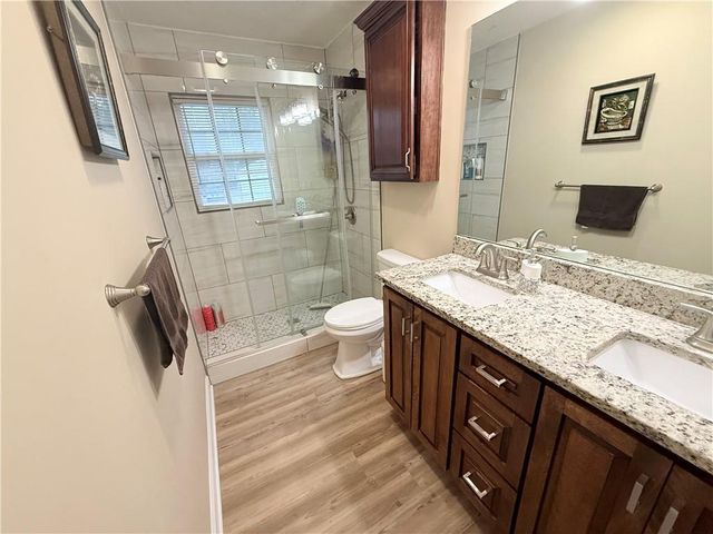 15404 E 35th Street, Independence, MO 64055