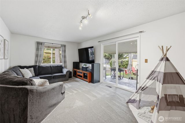 12870 NW Overland Trail, Bremerton, WA 98312