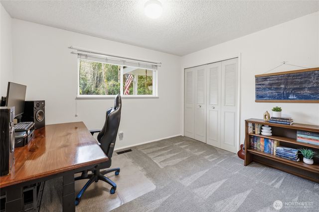 12870 NW Overland Trail, Bremerton, WA 98312