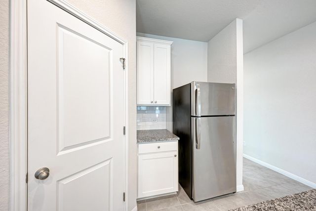 1019 Round Bale RD, Hutto, TX 78634