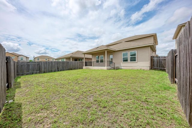 1019 Round Bale RD, Hutto, TX 78634