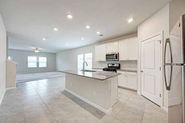 1019 Round Bale RD, Hutto, TX 78634