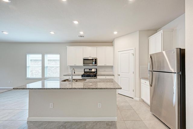 1019 Round Bale RD, Hutto, TX 78634