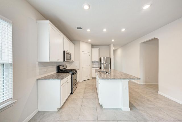 1019 Round Bale RD, Hutto, TX 78634
