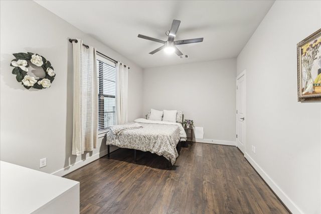 5644 Darling Street, Houston, TX 77007