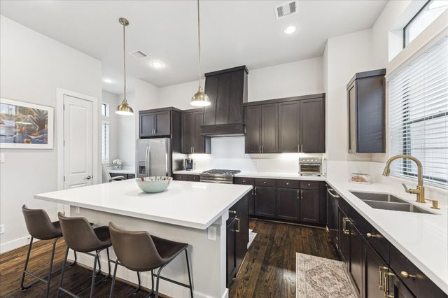 5644 Darling Street, Houston, TX 77007