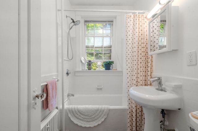 6 Washington Avenue 11, Cambridge, MA 02140