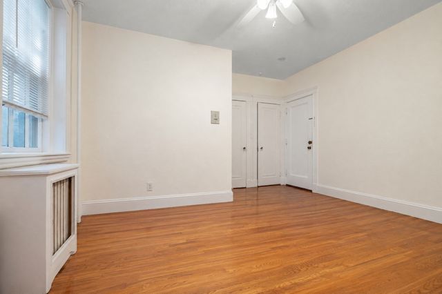 6 Washington Avenue 11, Cambridge, MA 02140