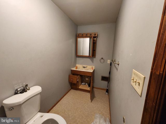 1182 NANTICOKE ST, Baltimore, MD 21230