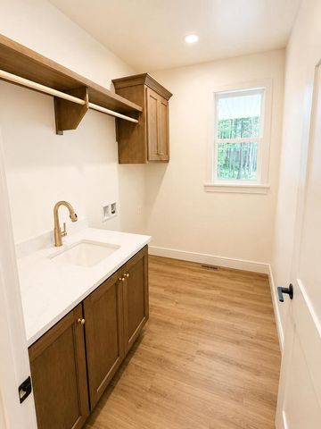 1232 THAYER TRAIL, Hobart, WI 54155