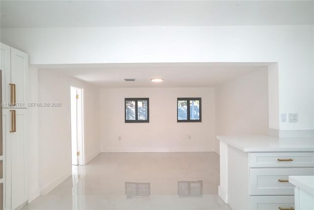 315 NW 127th St, North Miami, FL 33168