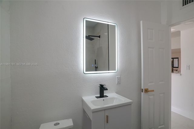 315 NW 127th St, North Miami, FL 33168