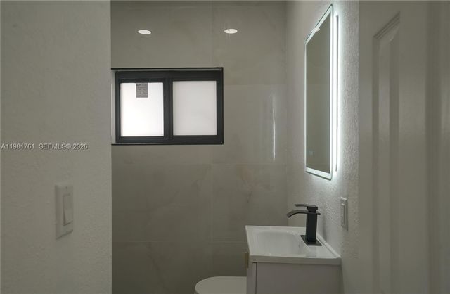 315 NW 127th St, North Miami, FL 33168