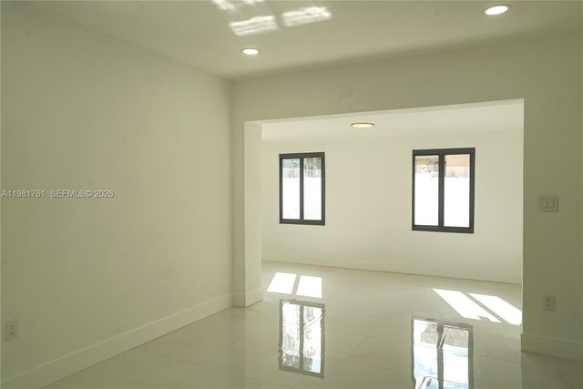 315 NW 127th St, North Miami, FL 33168