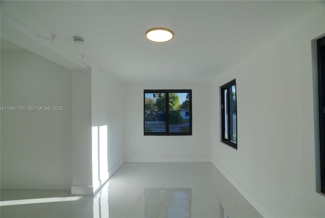 315 NW 127th St, North Miami, FL 33168