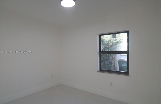 315 NW 127th St, North Miami, FL 33168