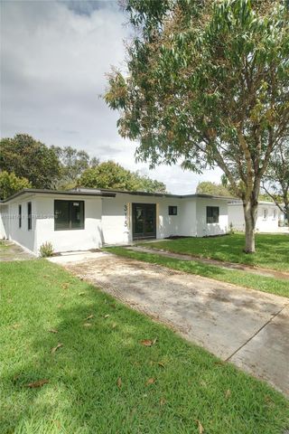 315 NW 127th St, North Miami, FL 33168
