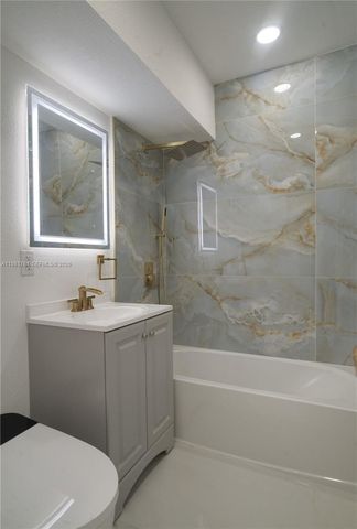 315 NW 127th St, North Miami, FL 33168