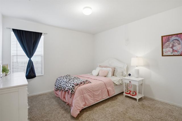 509 Marklawn LN, Hutto, TX 78634