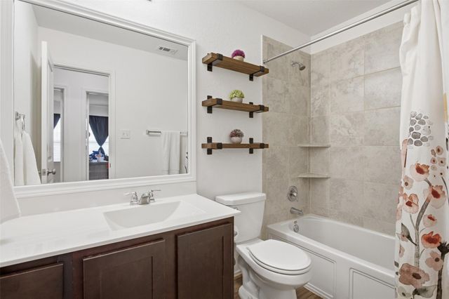509 Marklawn LN, Hutto, TX 78634