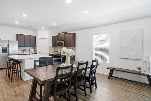 509 Marklawn LN, Hutto, TX 78634