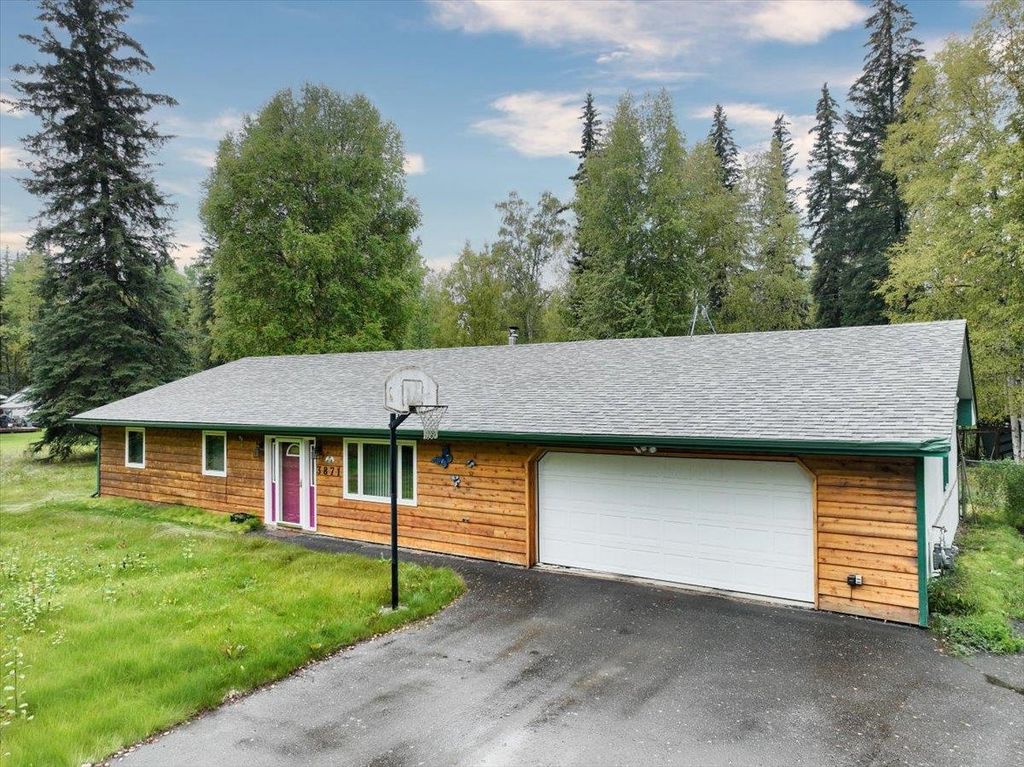 3871 BRANCH AVENUE, North Pole, AK 99705