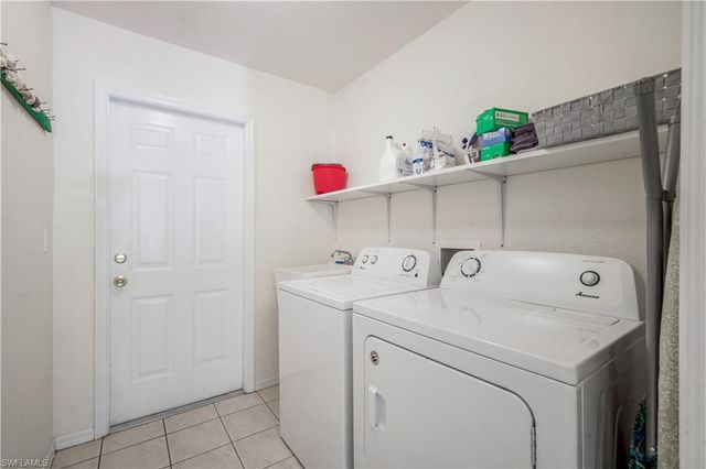 1431 NW 3rd PL, Cape Coral, FL 33993