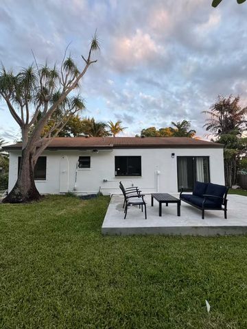 1875 Ridge Road, Juno Beach, FL 33408