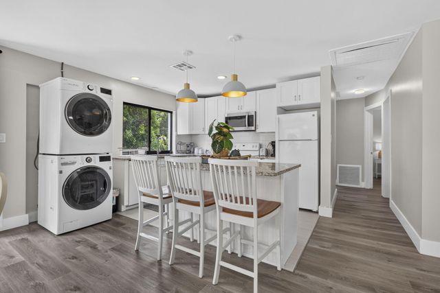 1875 Ridge Road, Juno Beach, FL 33408