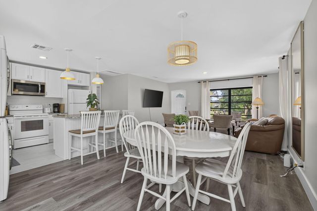 1875 Ridge Road, Juno Beach, FL 33408