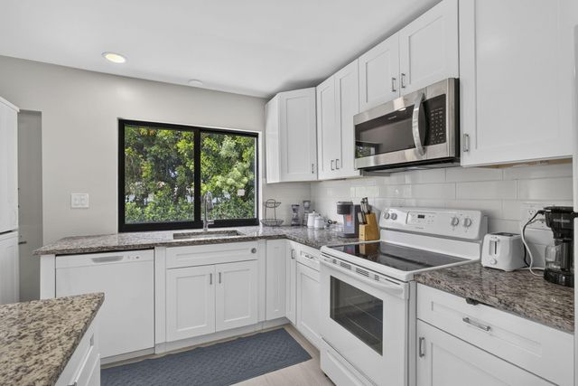 1875 Ridge Road, Juno Beach, FL 33408