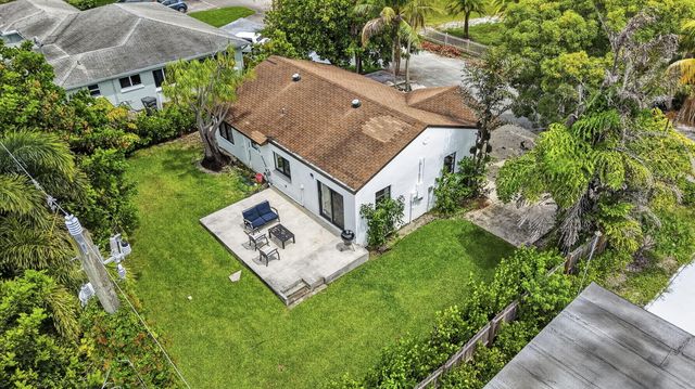 1875 Ridge Road, Juno Beach, FL 33408