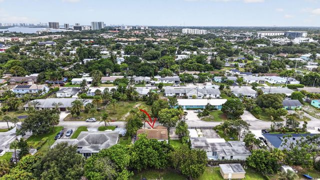 1875 Ridge Road, Juno Beach, FL 33408