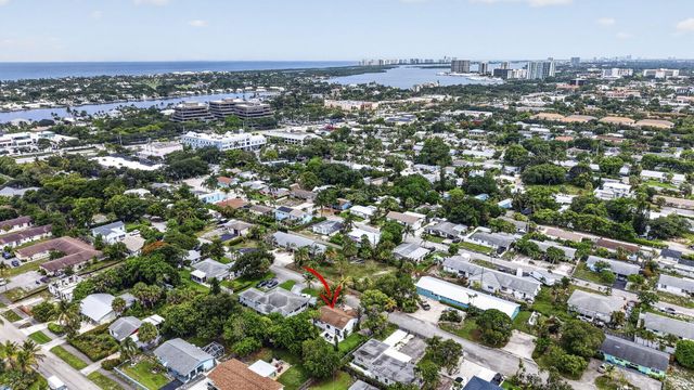 1875 Ridge Road, Juno Beach, FL 33408