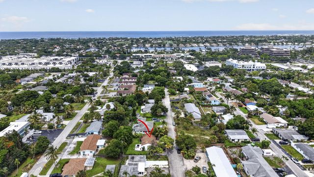 1875 Ridge Road, Juno Beach, FL 33408