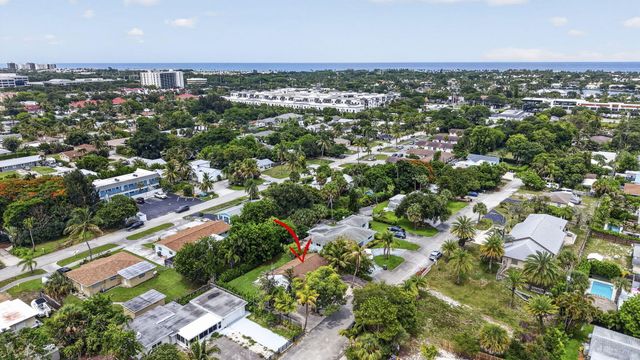 1875 Ridge Road, Juno Beach, FL 33408