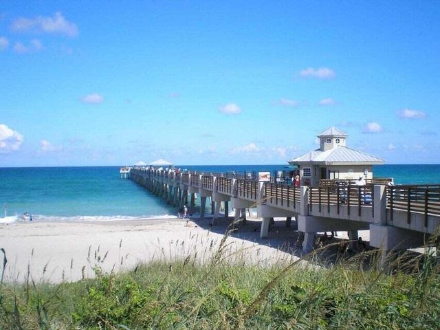 1875 Ridge Road, Juno Beach, FL 33408