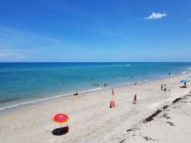 1875 Ridge Road, Juno Beach, FL 33408