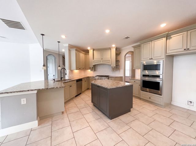 16819 SONOMA RDG, San Antonio, TX 78255