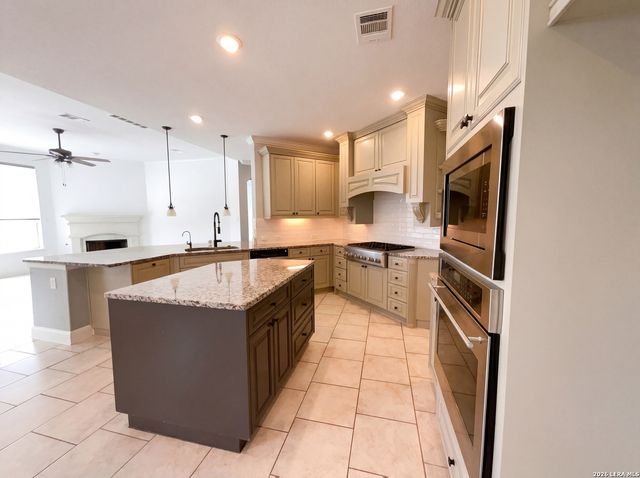 16819 SONOMA RDG, San Antonio, TX 78255