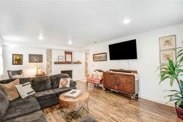 458 Termino Avenue, Corona, CA 92879