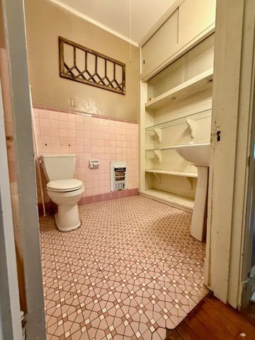 28 Covington Drive, Longview, TX 75602