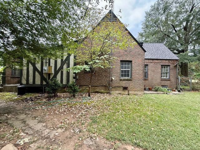 28 Covington Drive, Longview, TX 75602