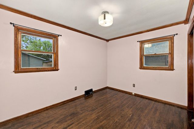 537 2nd St Court E, West Fargo, ND 58078