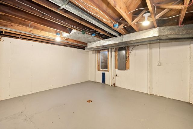 537 2nd St Court E, West Fargo, ND 58078