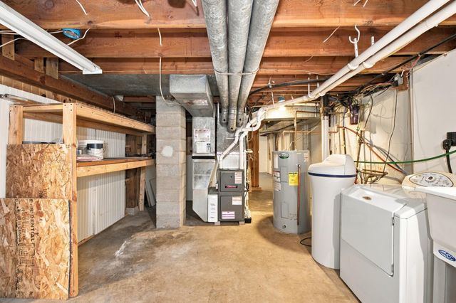 537 2nd St Court E, West Fargo, ND 58078