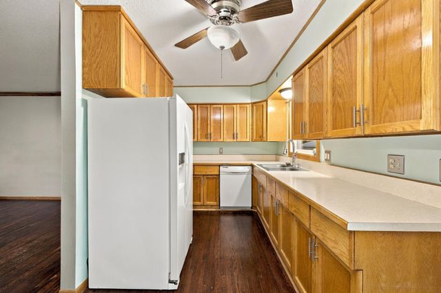 537 2nd St Court E, West Fargo, ND 58078